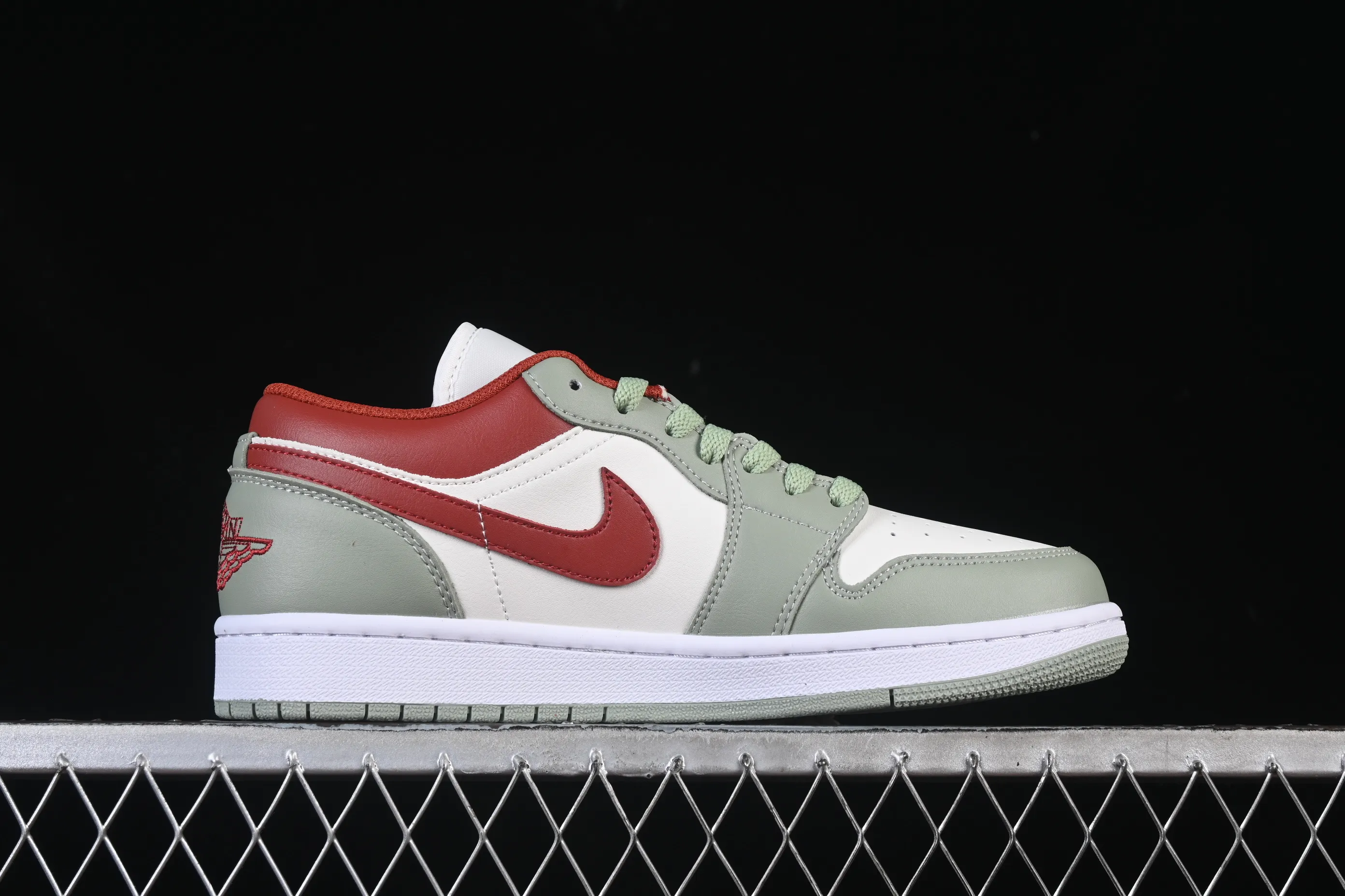 All categories Air Jordan Jordan series basketball shoes Air Jordan 1 Low Air Jordan 1 Low AJ1 Joe 1 white green red low-top cultural casual sneakers 553558-133